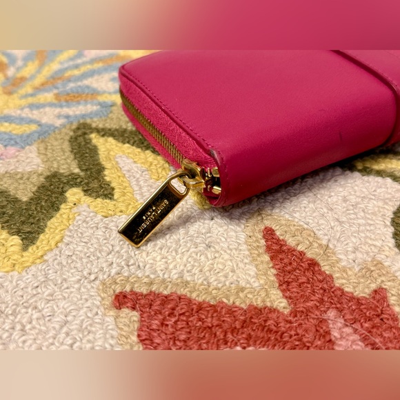 YVES SAINT LAURENT Leather Classic Y Ligne Clutch/Zip-Around Wallet - Fuchsia - Picture 3 of 16